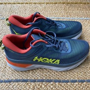 Men’s Hoka Bondi 7 runners